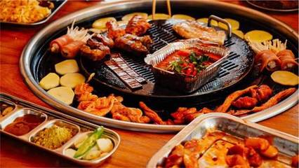 開業(yè)即登頂，四個(gè)月狂開13店，“肉小哥”如何靠甜品引爆美食江湖？